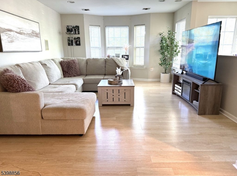 189 Sunshine Dr #189, Piscataway Twp., NJ 08854