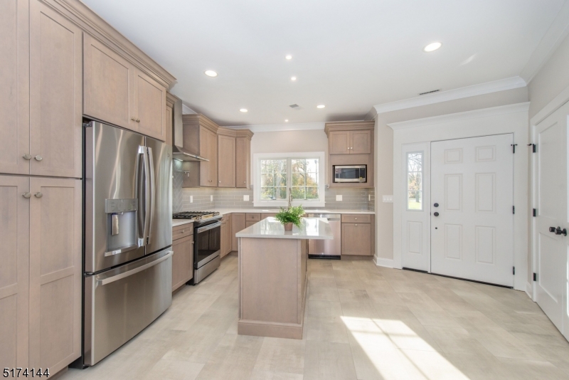 New Providence Boro, NJ 07974,302 South St #A