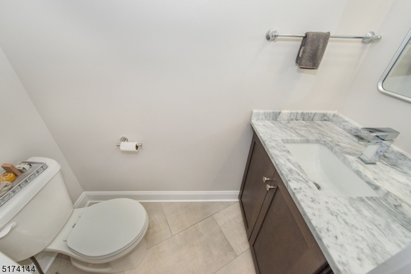 New Providence Boro, NJ 07974,302 South St #A