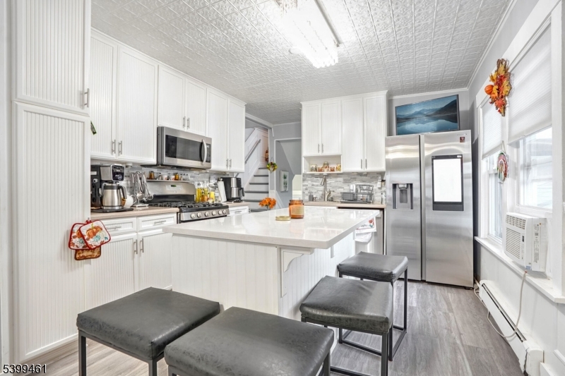 Fair Lawn Boro, NJ 07410,3-04 Bergen Ave