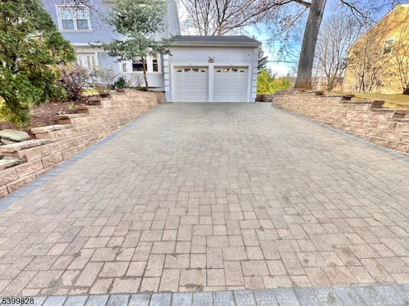 East Brunswick Twp., NJ 08816,8 Constitution Ct