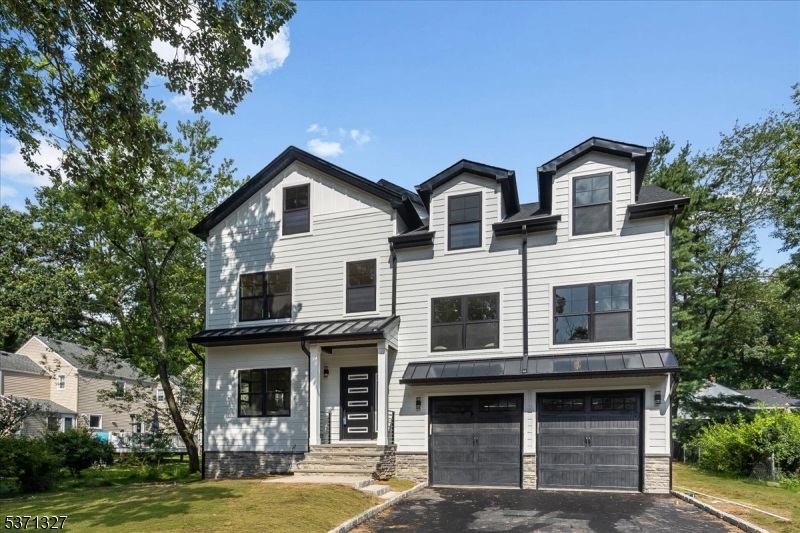 111 N Summit Ave, Chatham Boro, NJ 07928