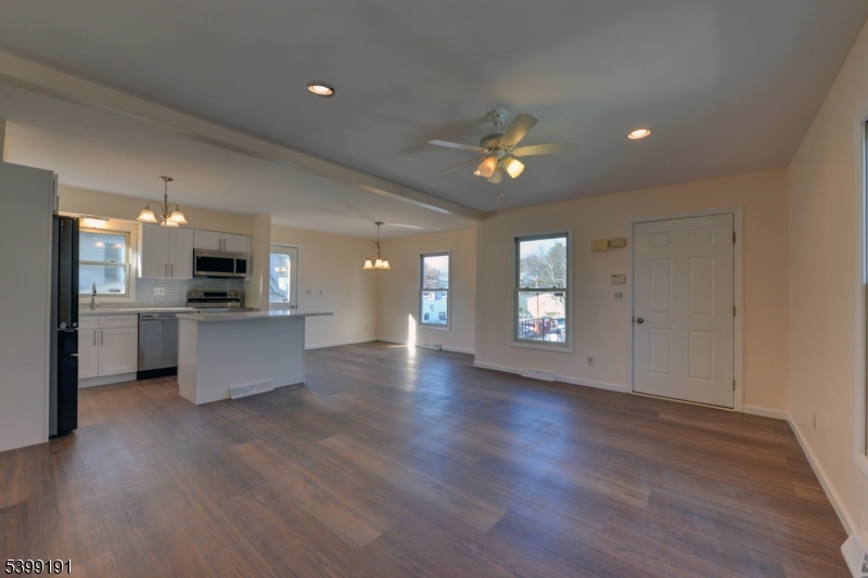 Bloomfield Twp., NJ 07003,90 Dewey St