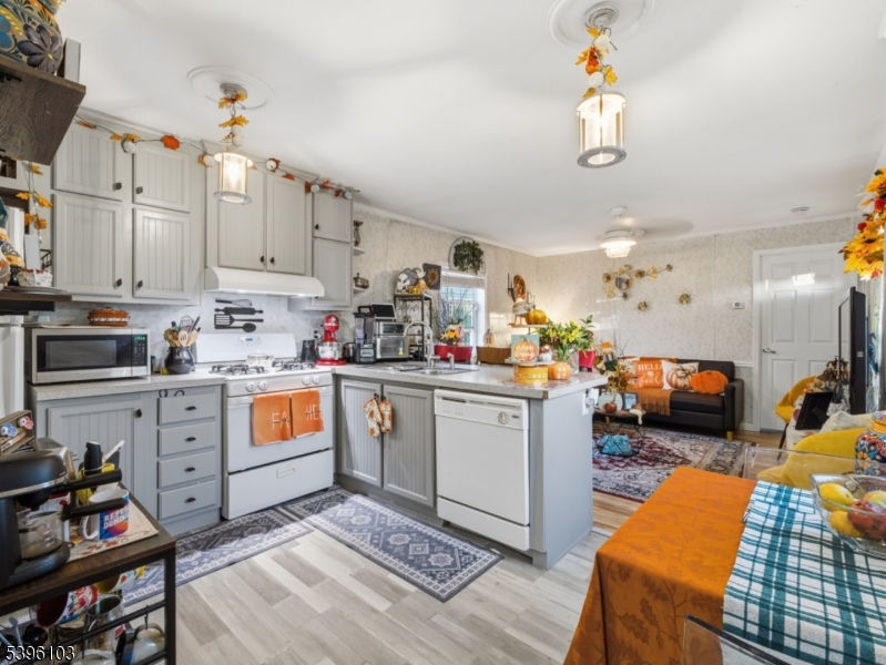 Woodbridge Twp., NJ 07001,18 3rd St