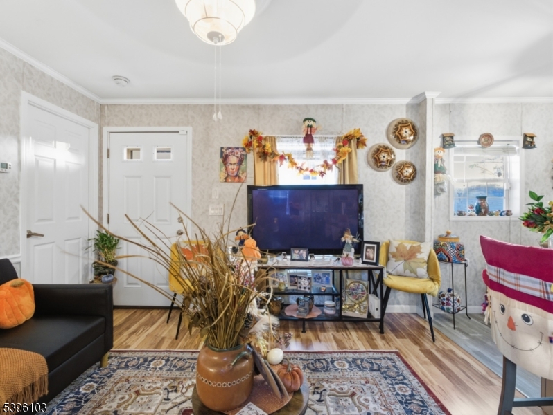 Woodbridge Twp., NJ 07001,18 3rd St