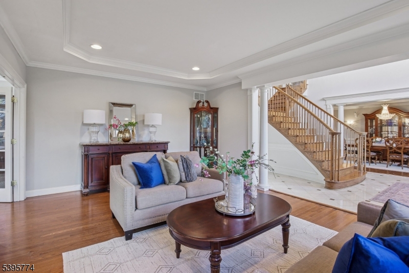 North Caldwell Boro, NJ 07006,8 Arbor Rd