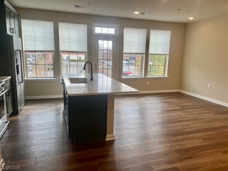 Somerville Boro, NJ 08876,1005 Station Rd