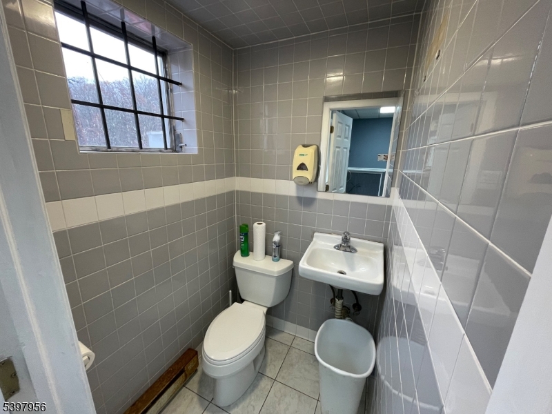 West Milford Twp., NJ 07480,457 Hamburg Tpke