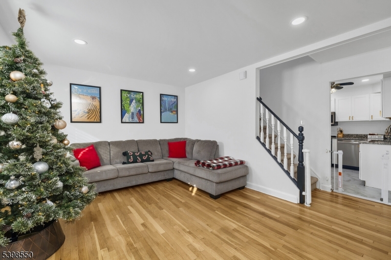 Pompton Lakes Boro, NJ 07442,207 Garden Rd