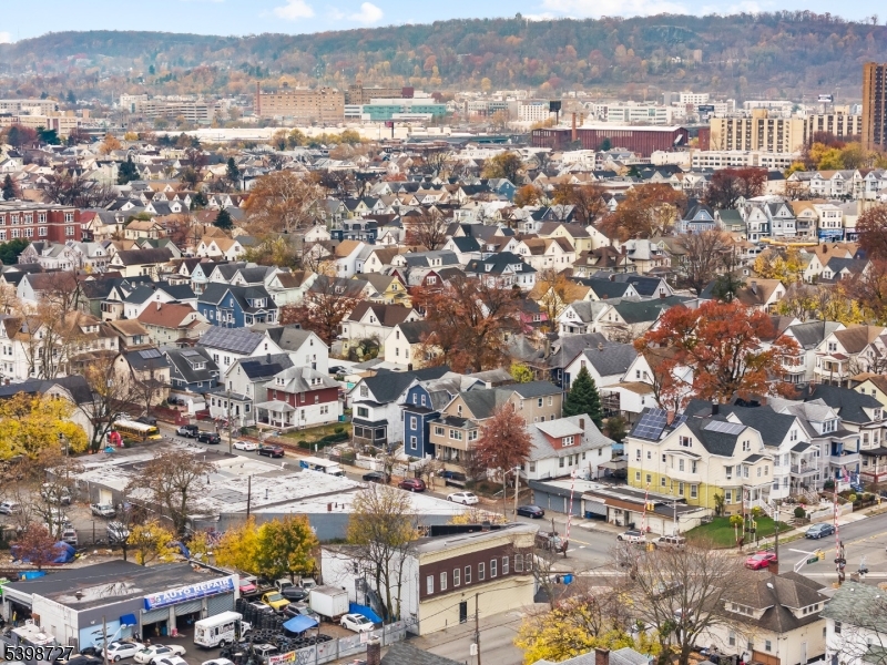 Paterson City, NJ 07504,160 17Th Ave