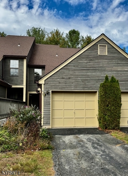 West Milford Twp., NJ 07480,7 E New Bedford Rd