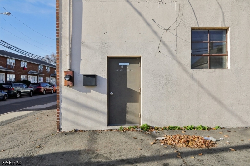 Hackensack City, NJ 07601,16 Van Wettering Pl