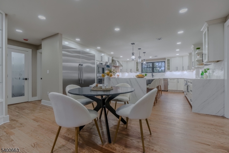 Ridgewood Village, NJ 07450,547 Highland Ave