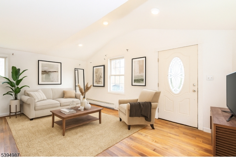 Hopatcong Boro, NJ 07849,233 Lakeside Ave