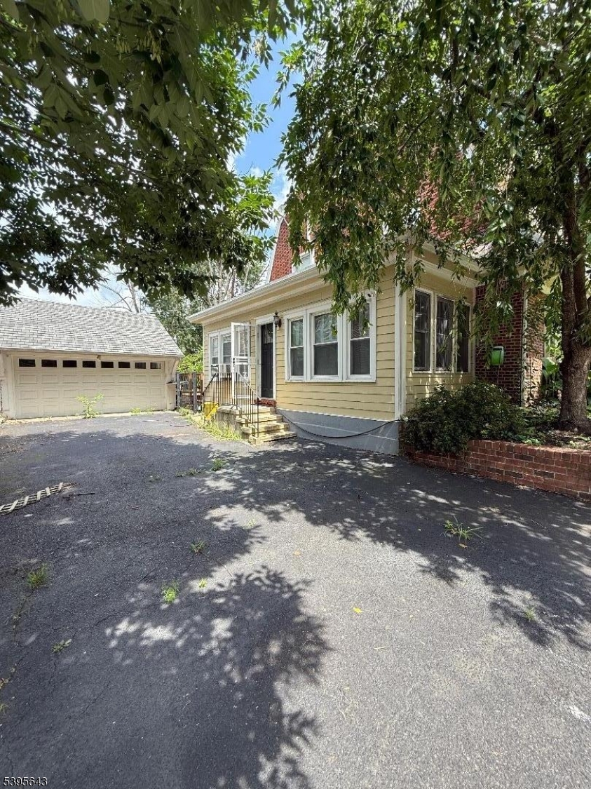 Trenton City, NJ 08618,25 richey pl