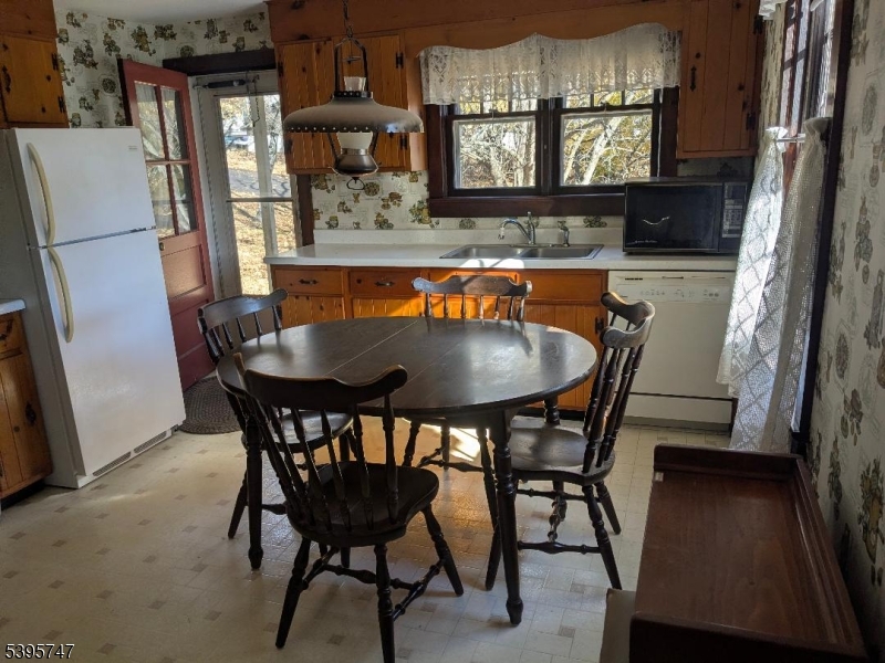 Hampton Boro, NJ 08827,182 State Route 31