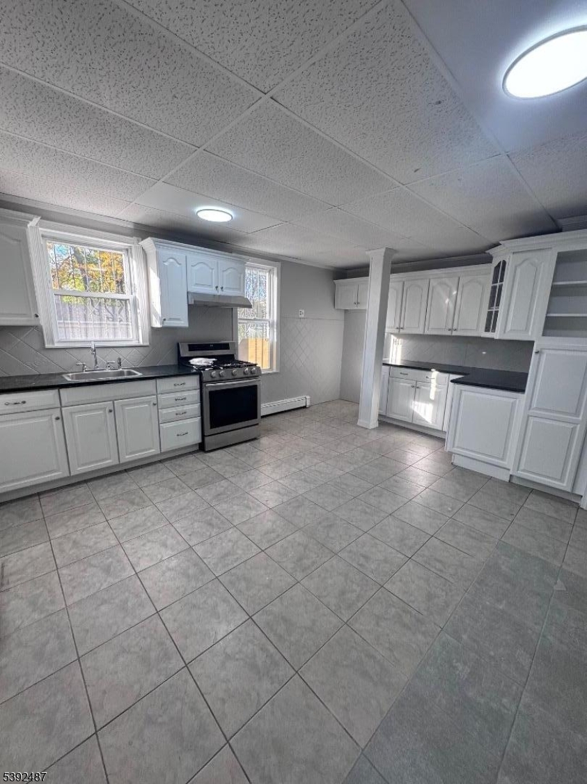 Elizabeth City, NJ 07201,552 jefferson Ave