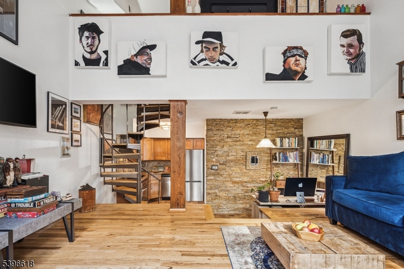 Newark City, NJ 07105,54-60 Mcwhorter St #108