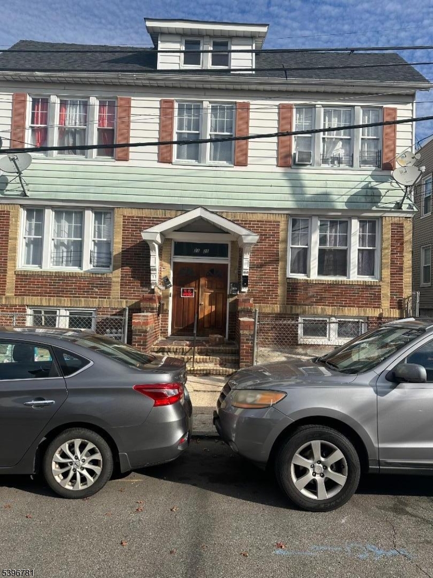 Irvington Twp., NJ 07111,23-25 Robert Pl