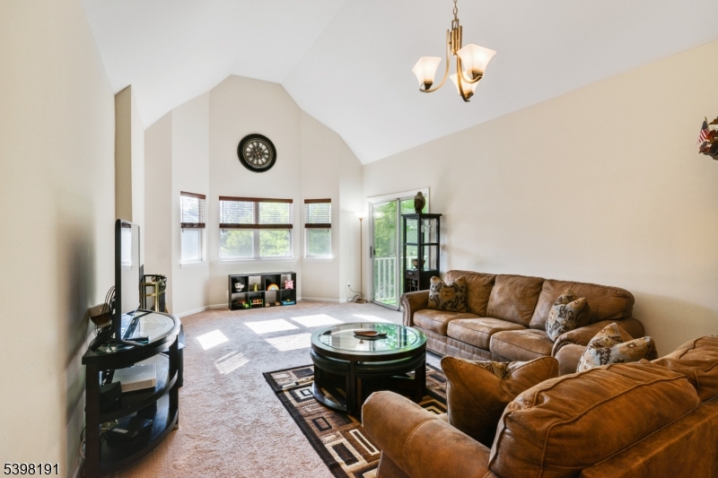 Piscataway Twp., NJ 08854,28 Kensington Dr