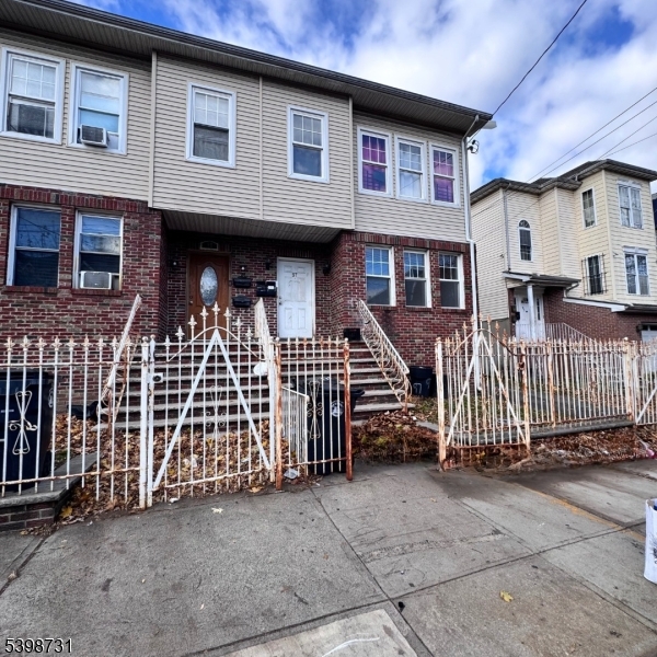 97 Clinton Pl, Newark City, NJ 07108