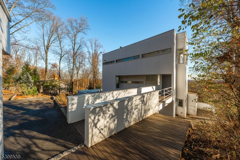 Watchung Boro, NJ 07069,1152 Johnston Dr