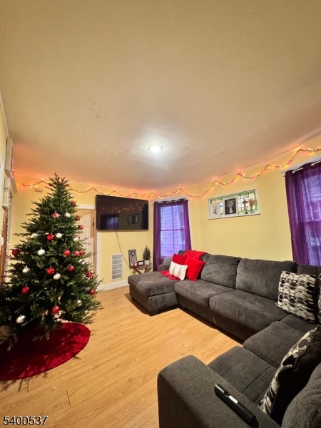 East Orange City, NJ 07017,107 N Maple Ave