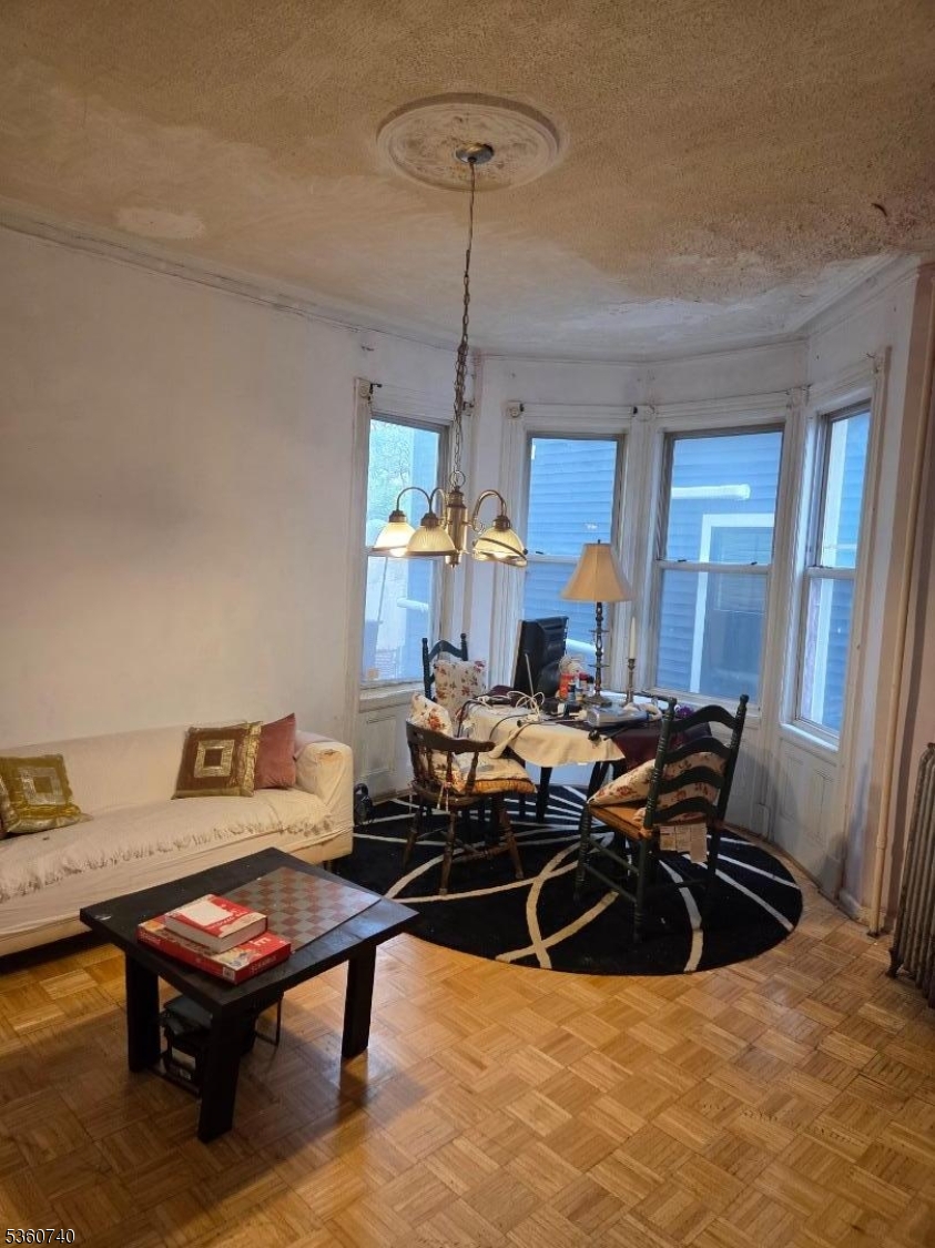 Jersey City, NJ 07305,255 Arlington Ave