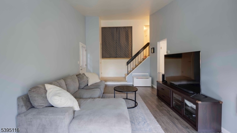 Clinton Twp., NJ 08801,54 Meadowview Dr