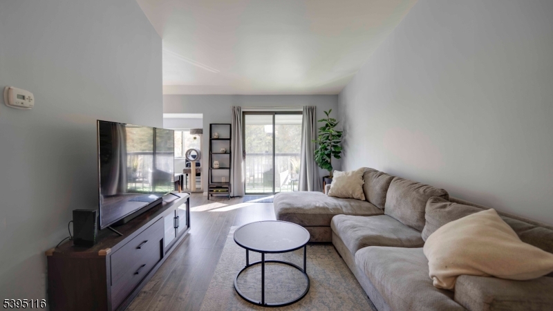 Clinton Twp., NJ 08801,54 Meadowview Dr