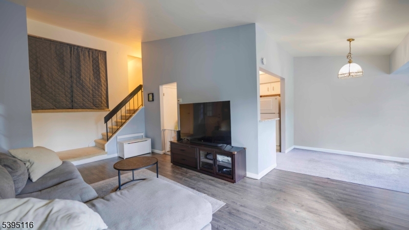 Clinton Twp., NJ 08801,54 Meadowview Dr