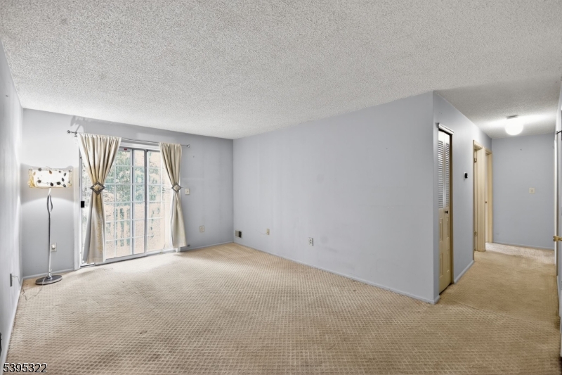 North Brunswick Twp., NJ 08902,258 Kempsey Dr