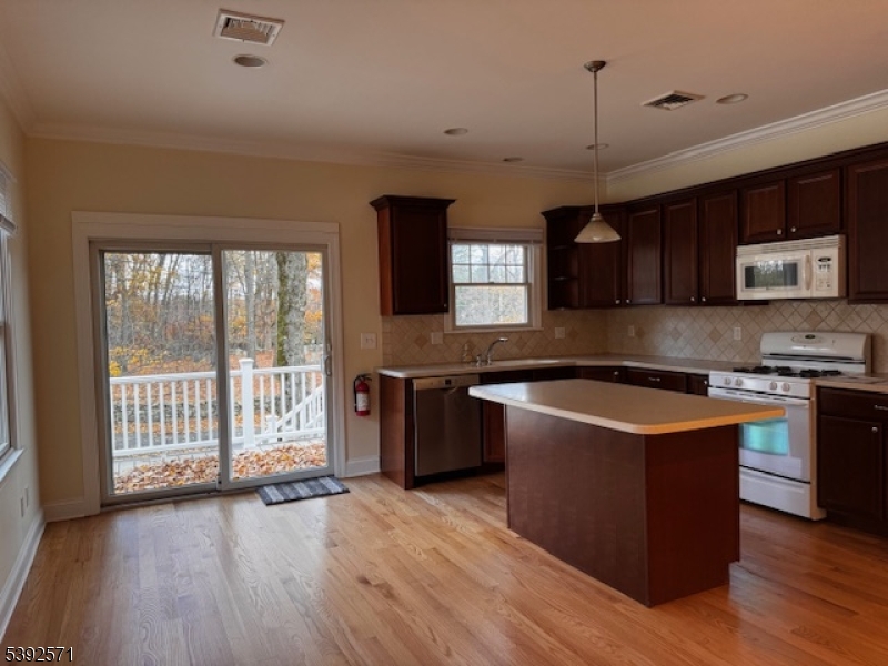 Randolph Twp., NJ 07869,23 B W Hanover Ave