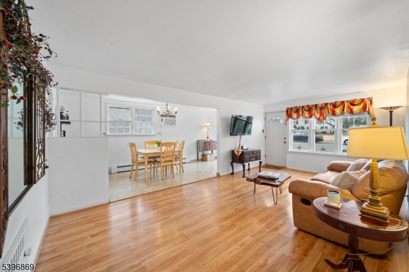 Fair Lawn Boro, NJ 07410,63 Pomona Ave