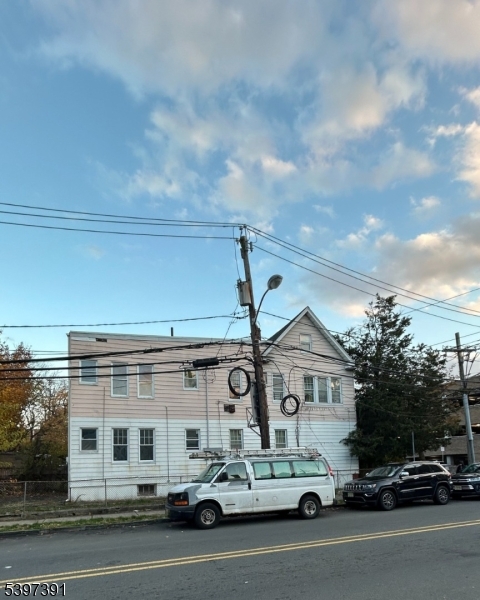 Newark City, NJ 07112,195 Lehigh Ave