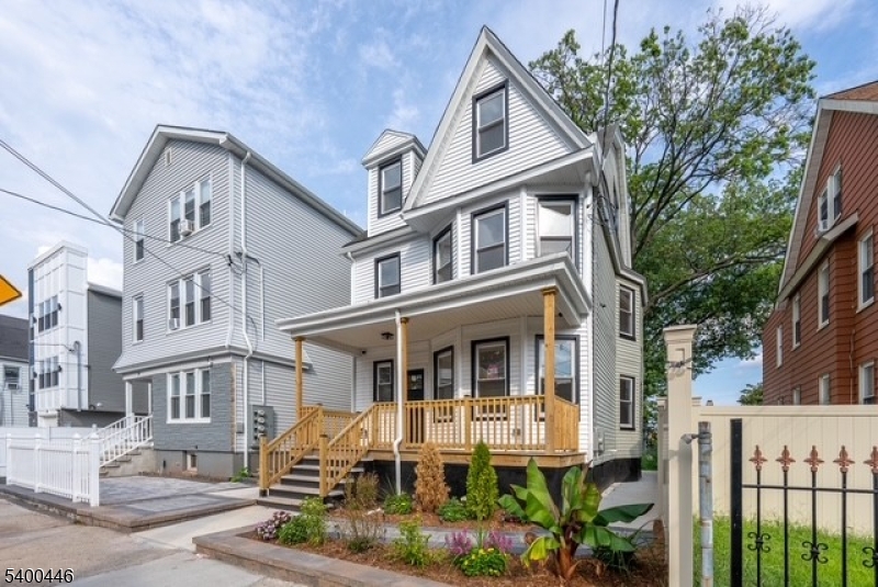 Newark City, NJ 07106,32 Palm St