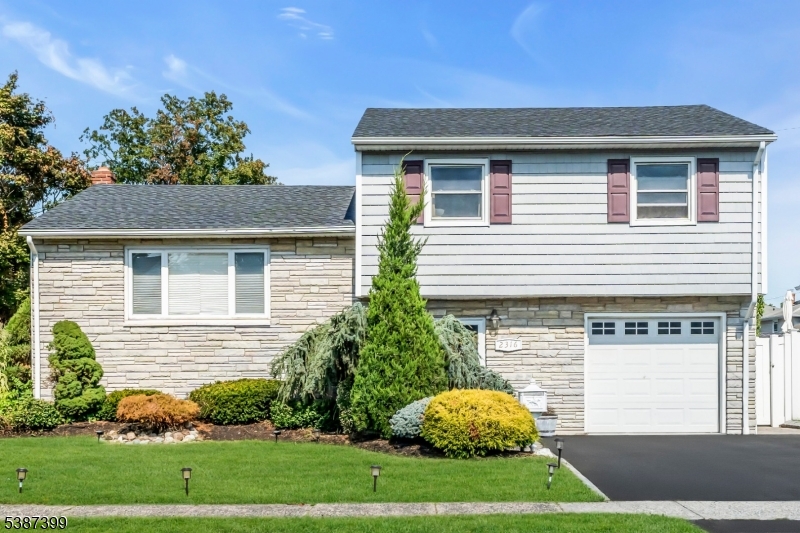 Linden City, NJ 07036,2316 Old Grove Rd