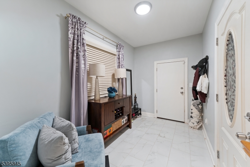 Rahway City, NJ 07065,836 W Inman Ave