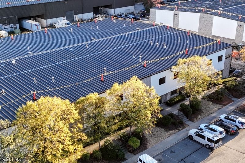 Pequannock Twp., NJ 07444,230 W Parkway, Unit 8