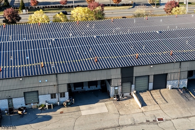 Pequannock Twp., NJ 07444,230 W Parkway, Unit 8