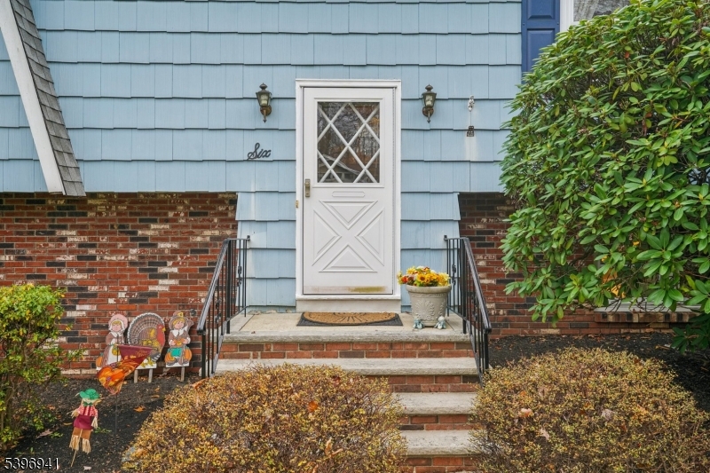 Randolph Twp., NJ 07869,6 Alpine Dr