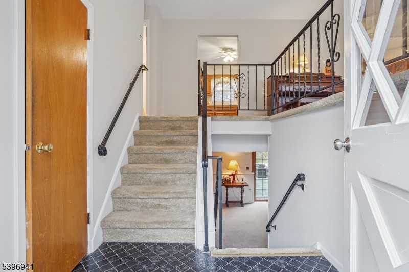 Randolph Twp., NJ 07869,6 Alpine Dr