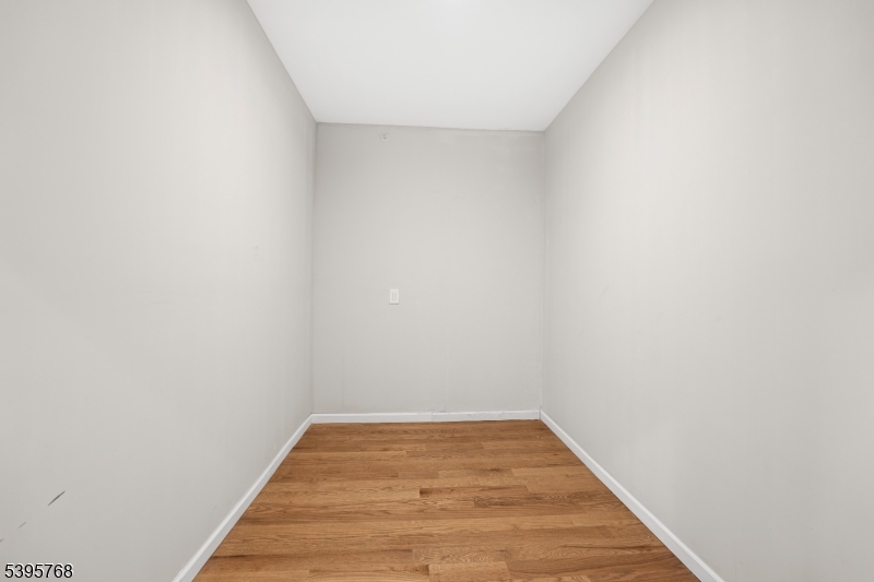 Rutherford Boro, NJ 07070,176 Union Ave