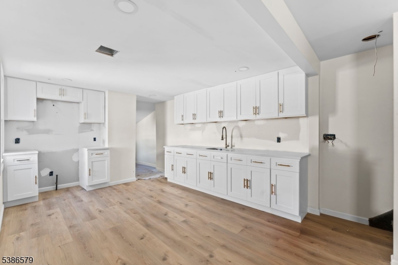 City Of Orange Twp., NJ 07050,585 Mcchesney St