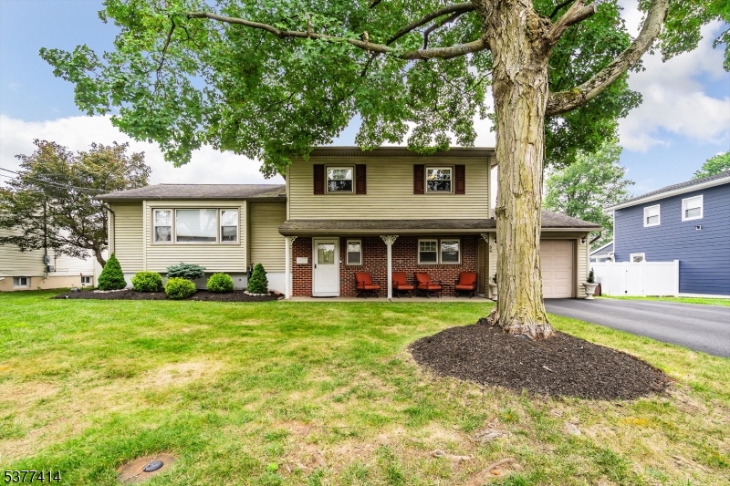 53 Richard St, Clark Twp., NJ 07066