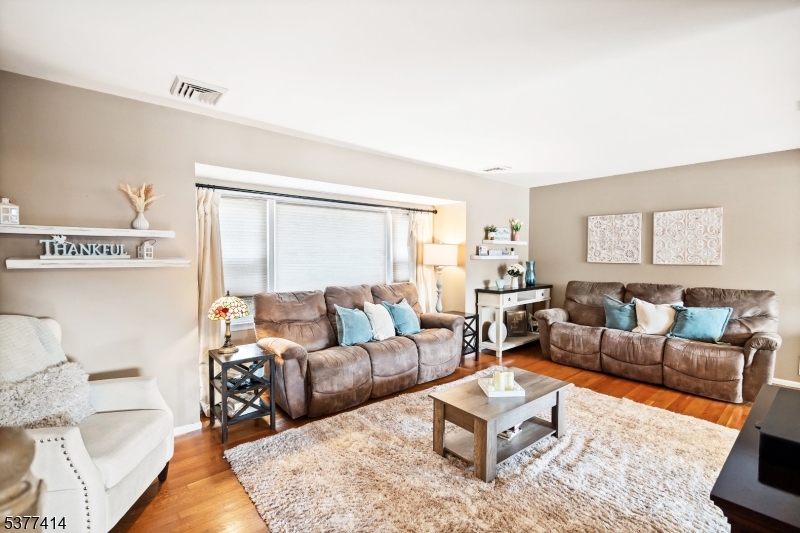 Clark Twp., NJ 07066,53 Richard St