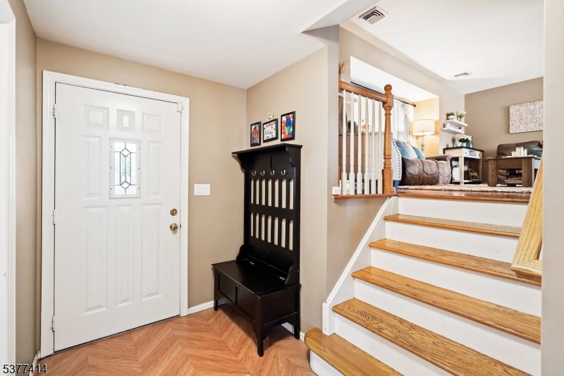 Clark Twp., NJ 07066,53 Richard St