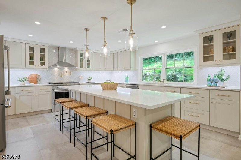 Mendham Twp., NJ 07960,26 Woodland Rd