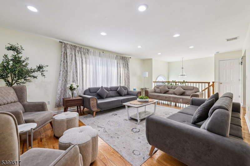 Garfield City, NJ 07026,348 River Dr