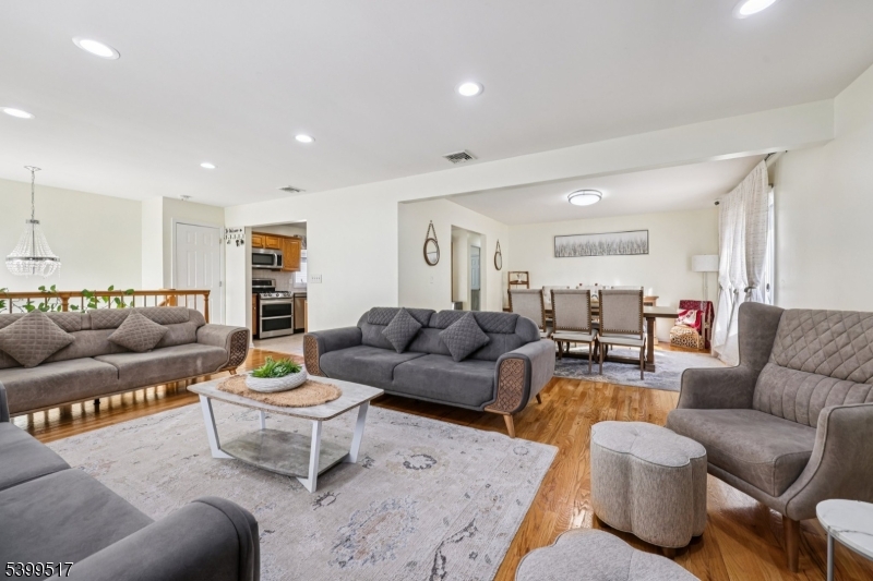 Garfield City, NJ 07026,348 River Dr